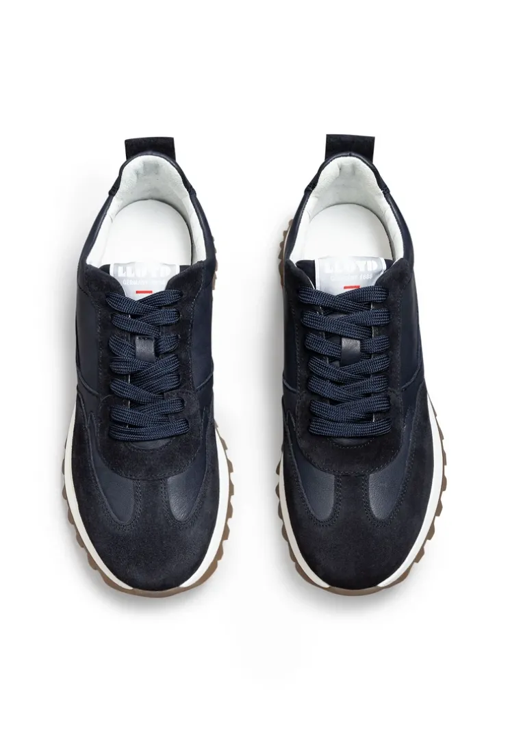SNEAKER