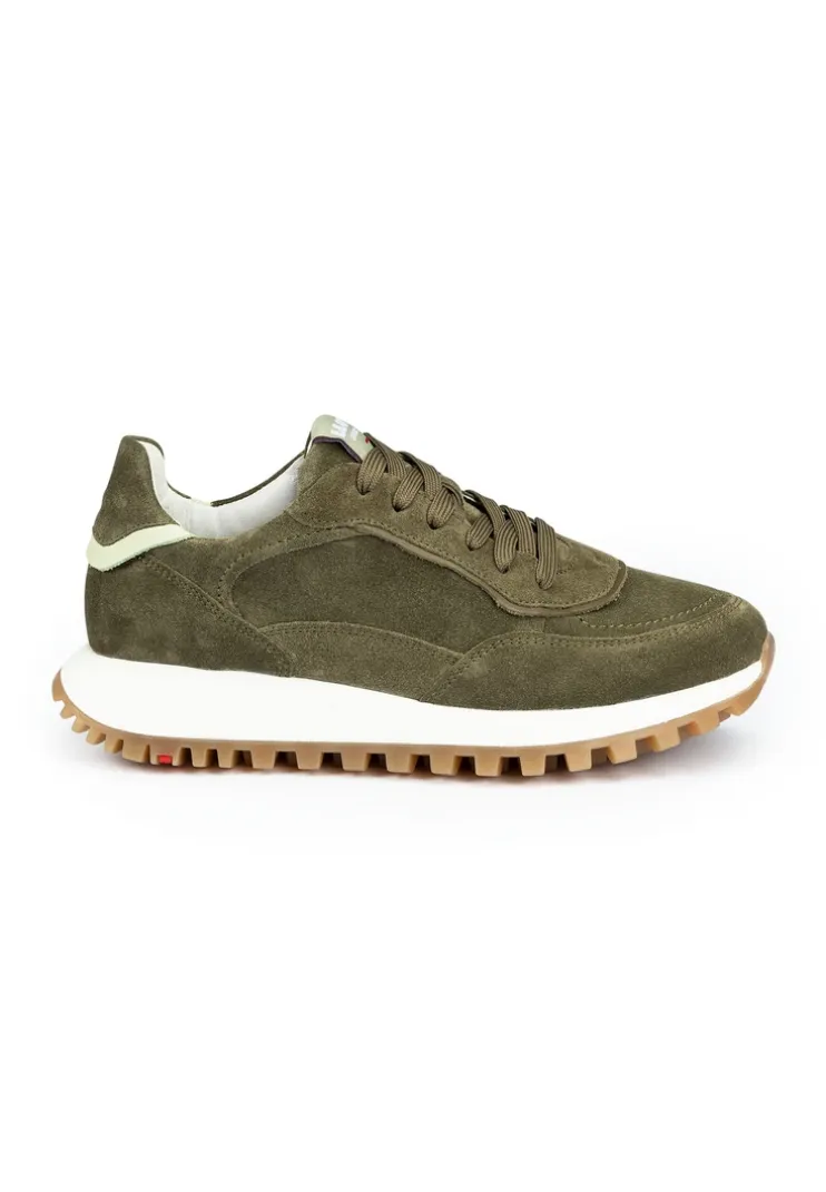 SNEAKER