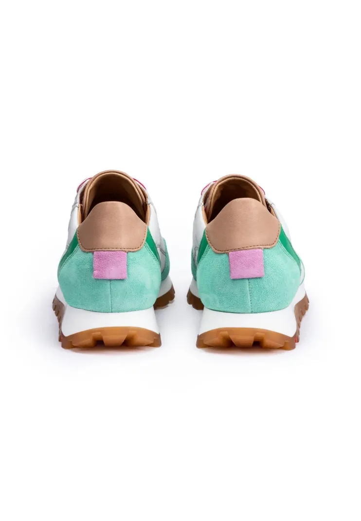 SNEAKER
