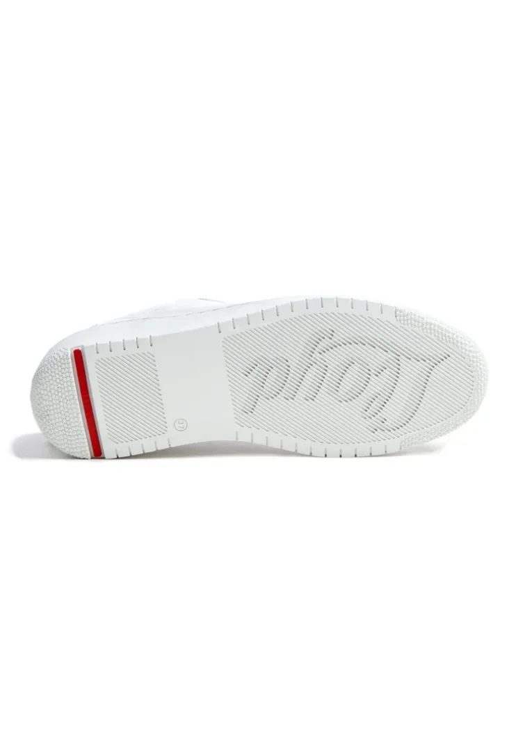 SNEAKER