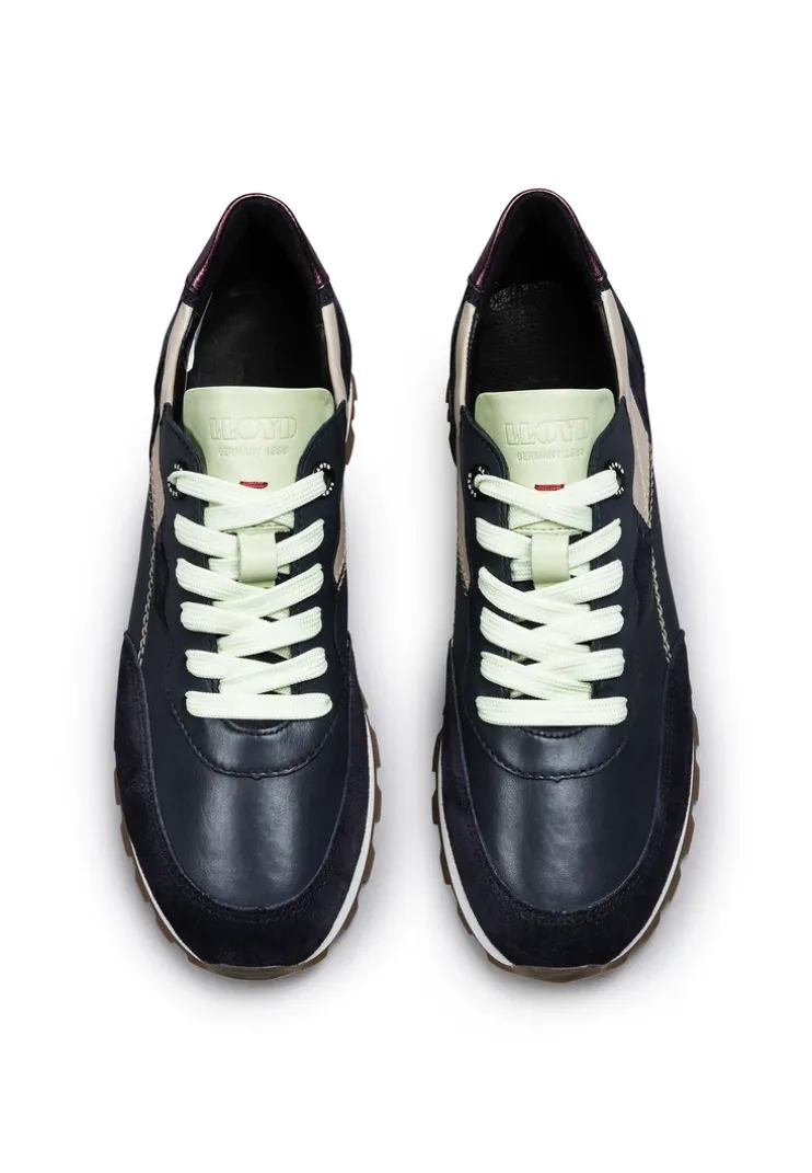 SNEAKER