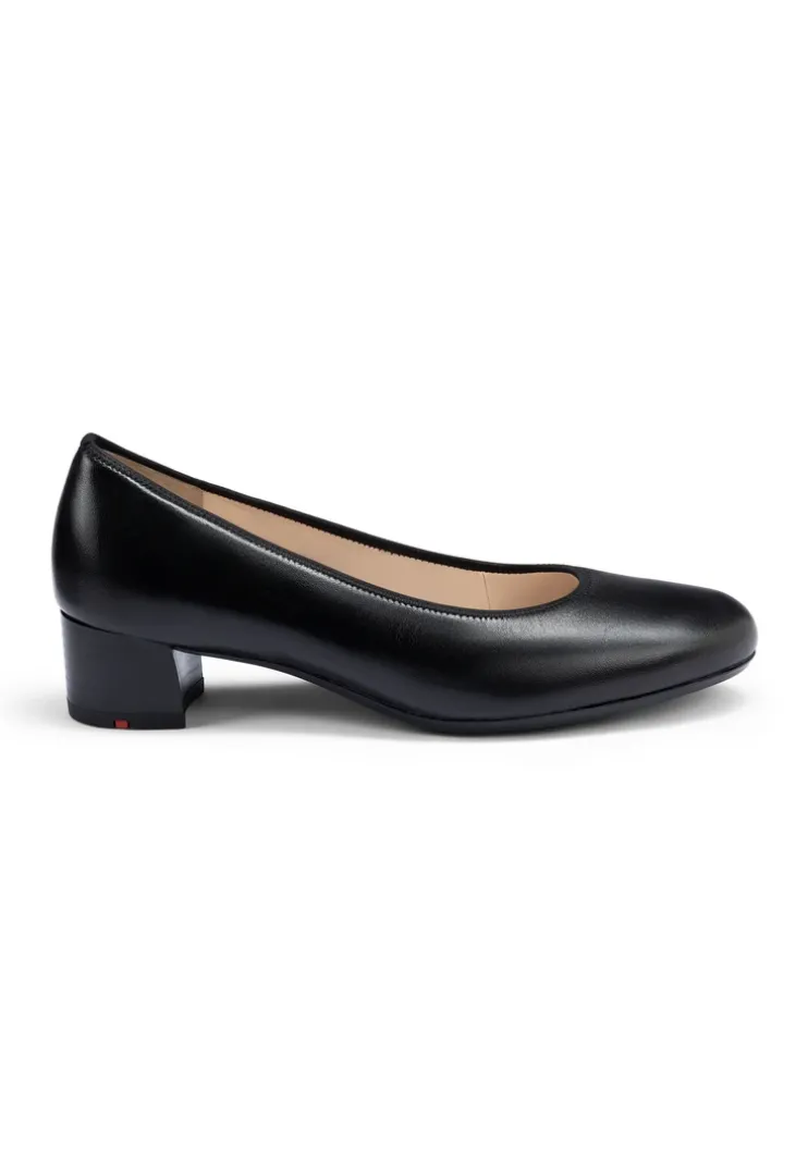 \u200EPUMPS